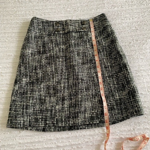 Ann Taylor Black and White Tweed Pencil Midi Skirt Size 2 - Picture 11 of 11